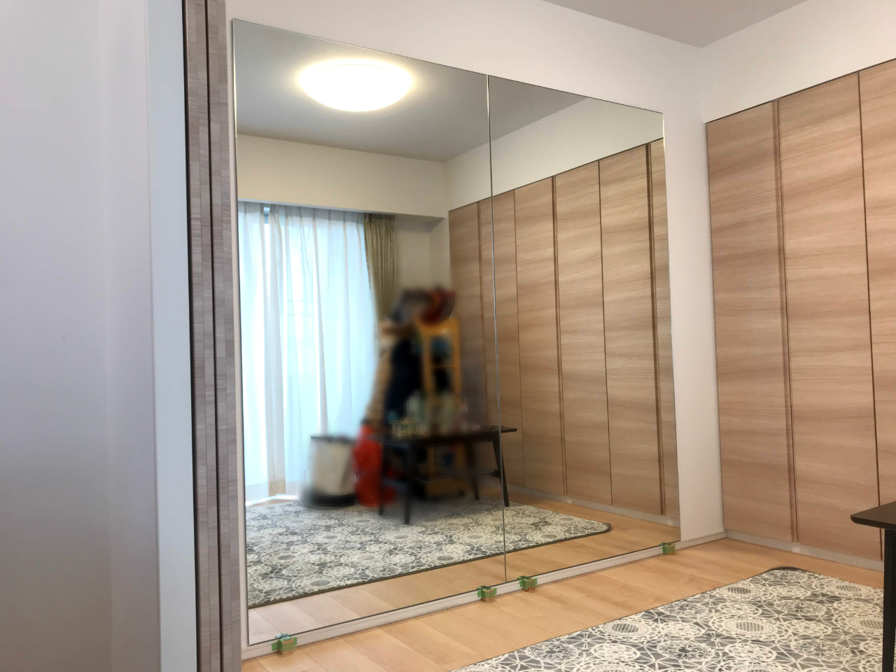 お子様のダンス練習用の鏡をご自宅に_横浜市緑区 | 姿見鏡の取り付けは高井かがみ